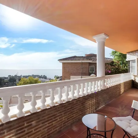 Villa Malagasuite Olmedo With Private Pool Benalmádena