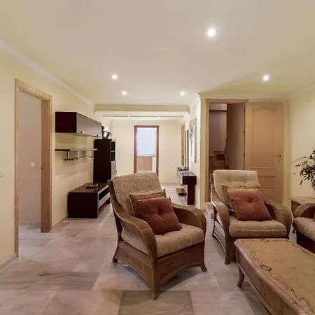 Villa Malagasuite Olmedo With Private Pool Benalmádena